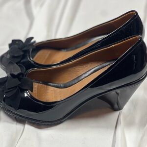 Ecco Black Heels Classic Elegance - Never Worn